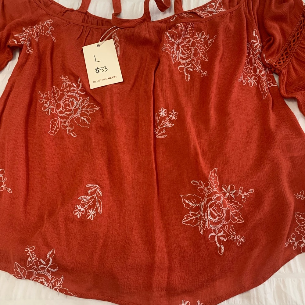 NWT Blushing Heart Embroidered Top - Picture 5 of 16